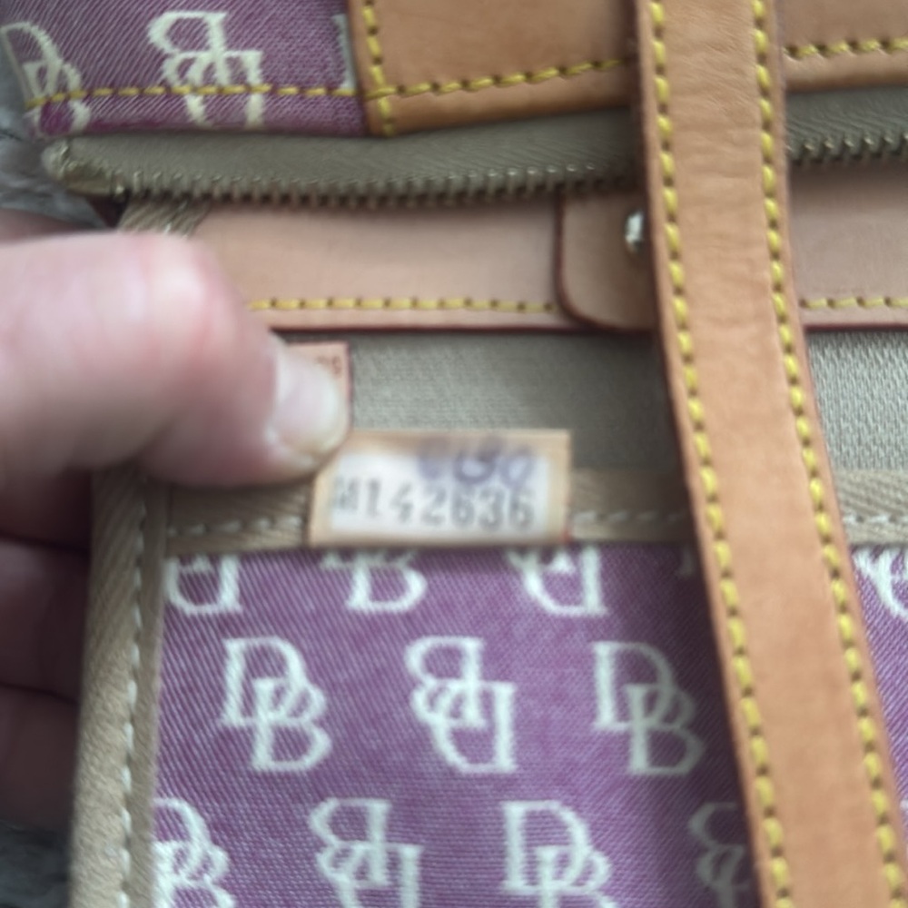 Dooney and Bourke pink satchel - Picture 7 of 7